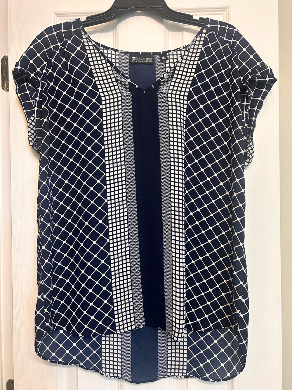 New York & Company Navy and White Geometric Short Sleeve Blouse